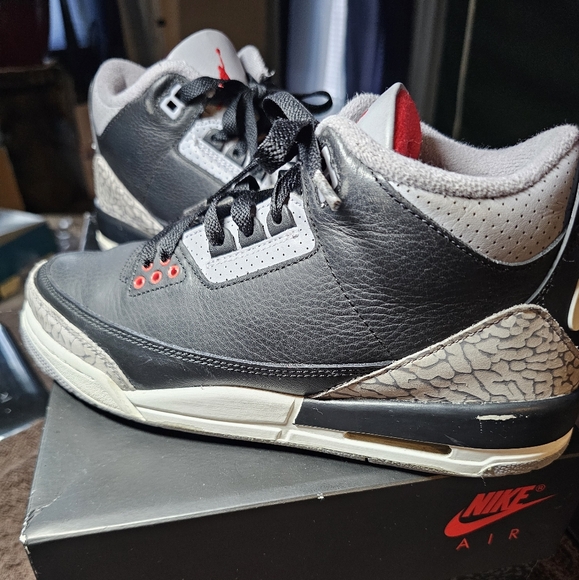 EUC KID'S NIKE AIR JORDAN 3 RETRO (GS) SIZE 6.5 YOUTH - Picture 5 of 9